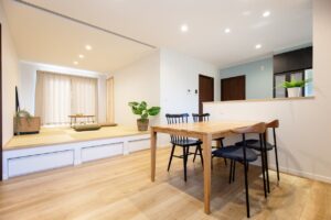 平屋で過ごす家族を感じる家